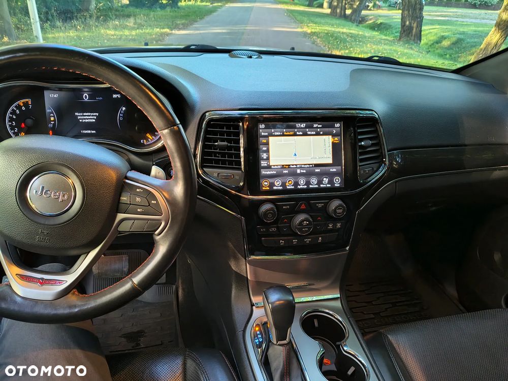 Jeep Grand Cherokee - 29