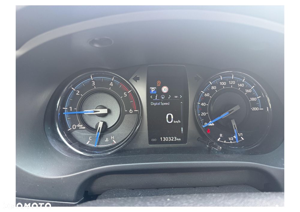 Toyota Hilux 2.8 D-4D Double Cab Invincible Sport 4x4 - 18