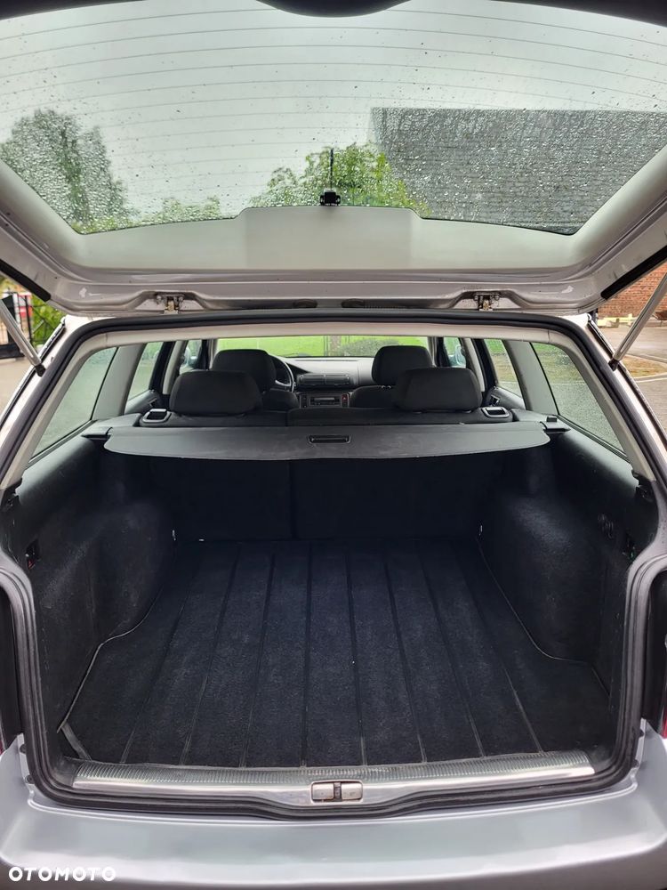 Volkswagen Passat 1.9 TDI 4Mot Comfortline - 22