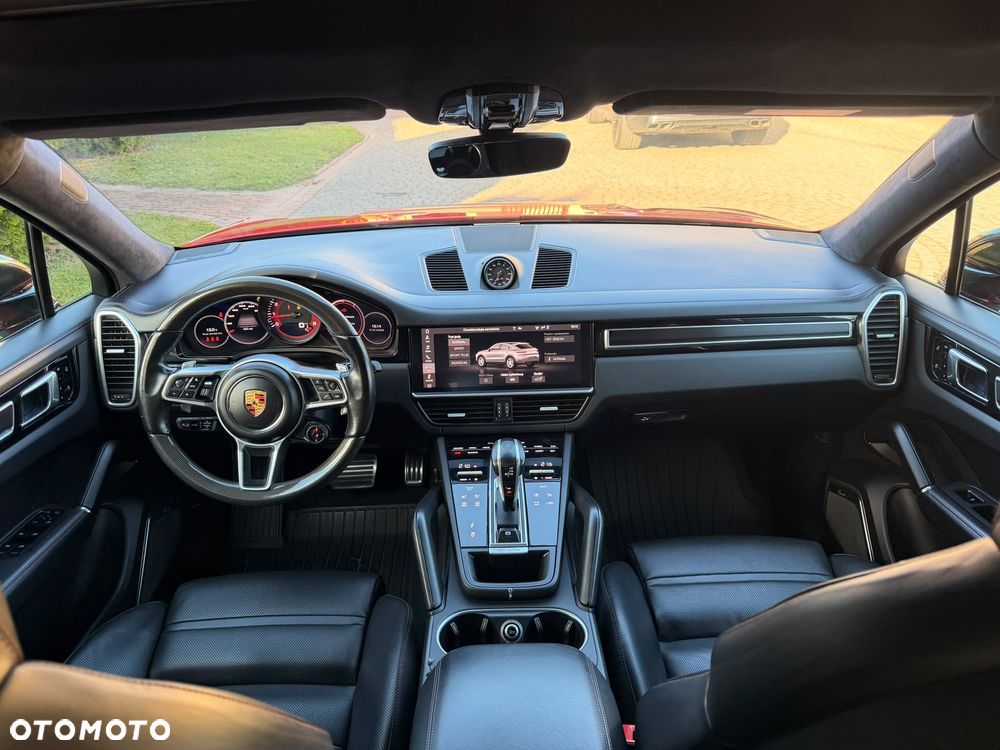 Porsche Cayenne GTS - 7