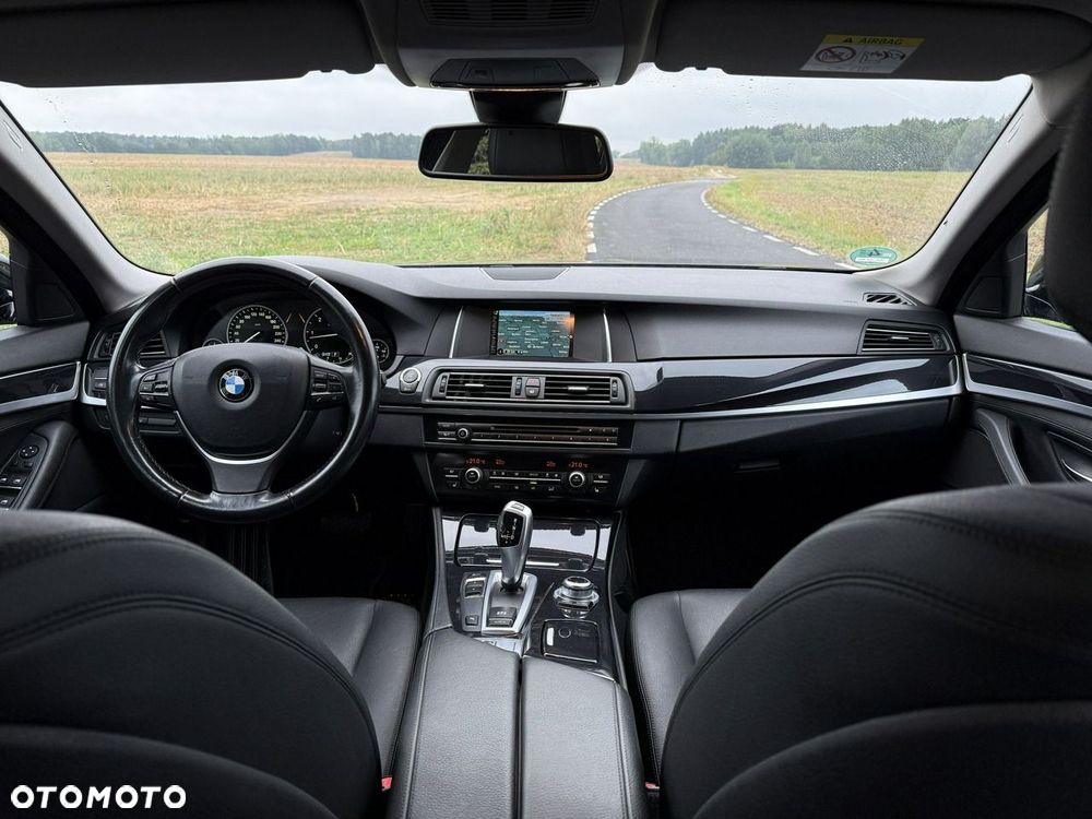 BMW Seria 5 530d Sport-Aut - 3