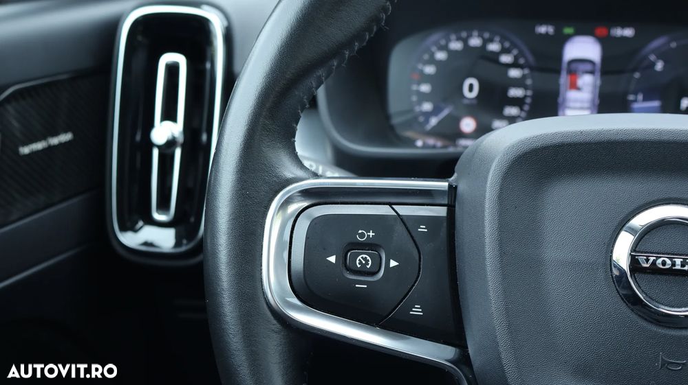 Volvo XC 40 D4 AWD Geartronic Momentum - 15