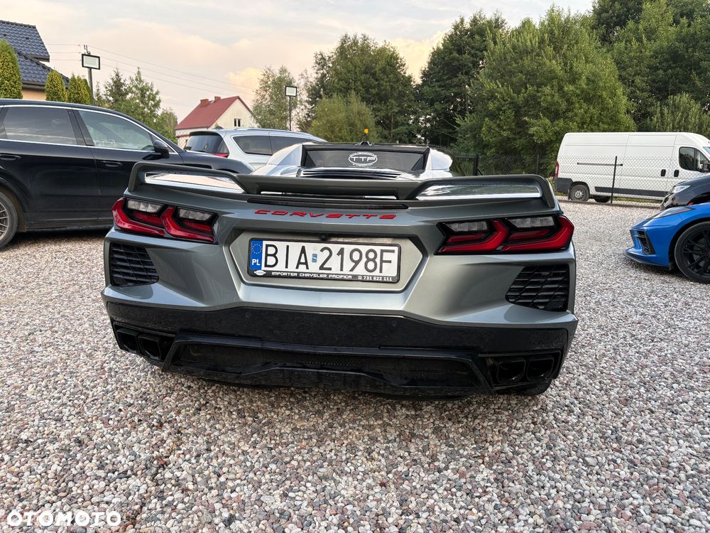Chevrolet Corvette - 4