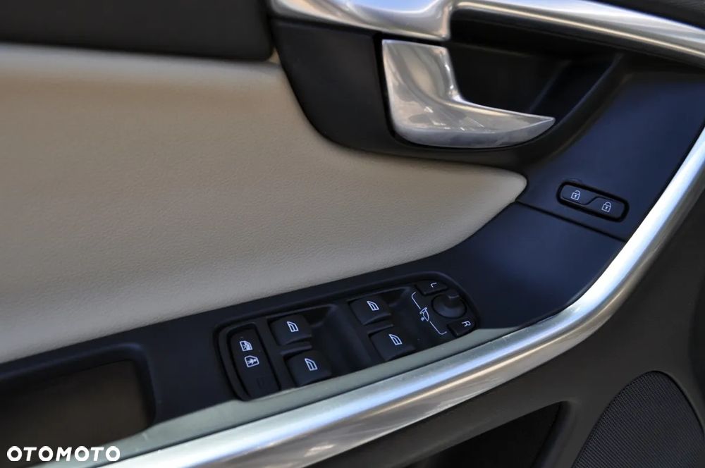 Volvo XC 60 D4 AWD Summum - 15