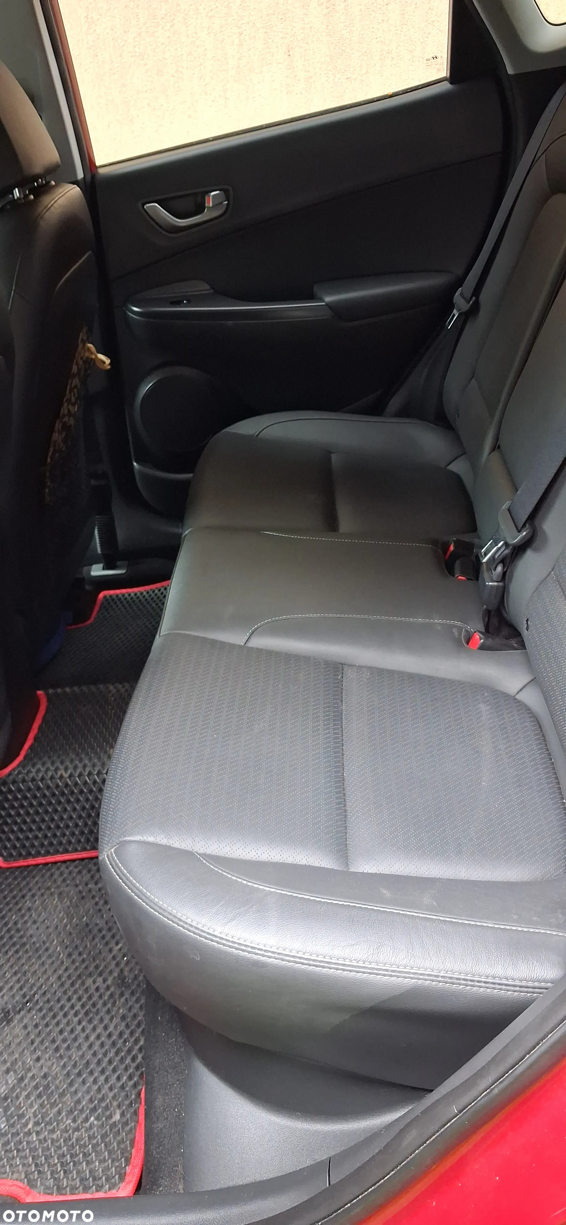 Hyundai Kona - 11