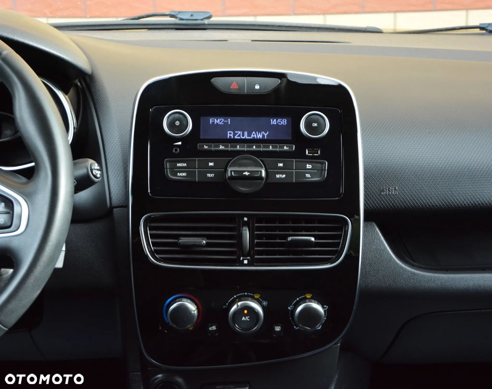 Renault Clio 1.2 16V 75 Limited - 26