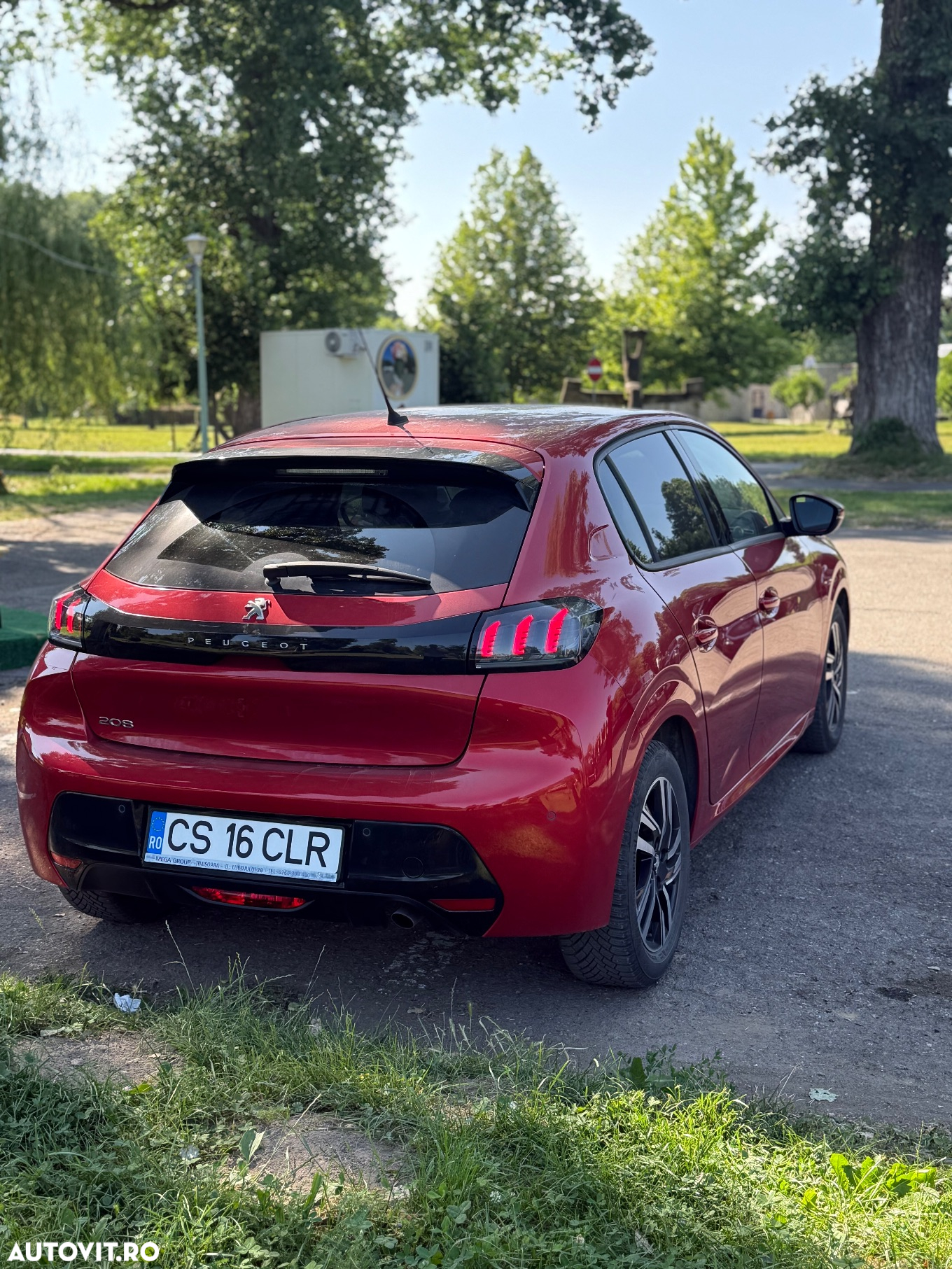 Peugeot 208 1.2 L PureTech STT Allure Pack - 4