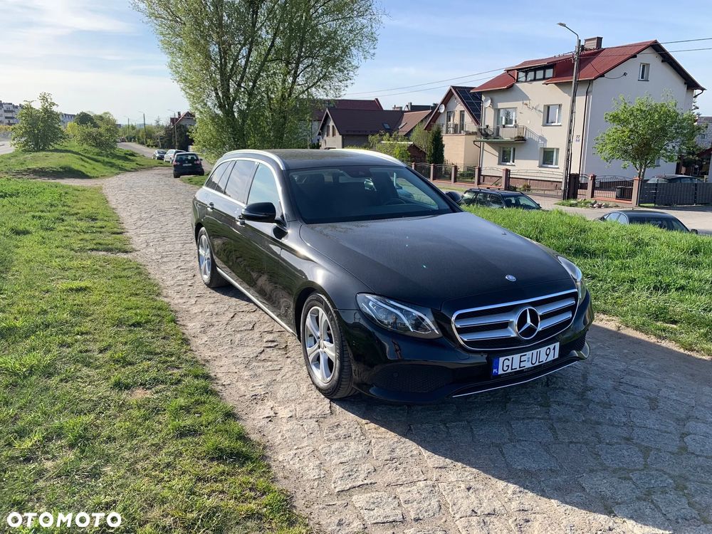 Mercedes-Benz Klasa E 220 d T 9G-TRONIC Exclusive - 2