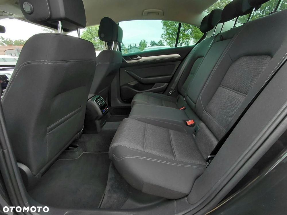 Volkswagen Passat 1.8 TSI BMT Comfortline DSG - 18