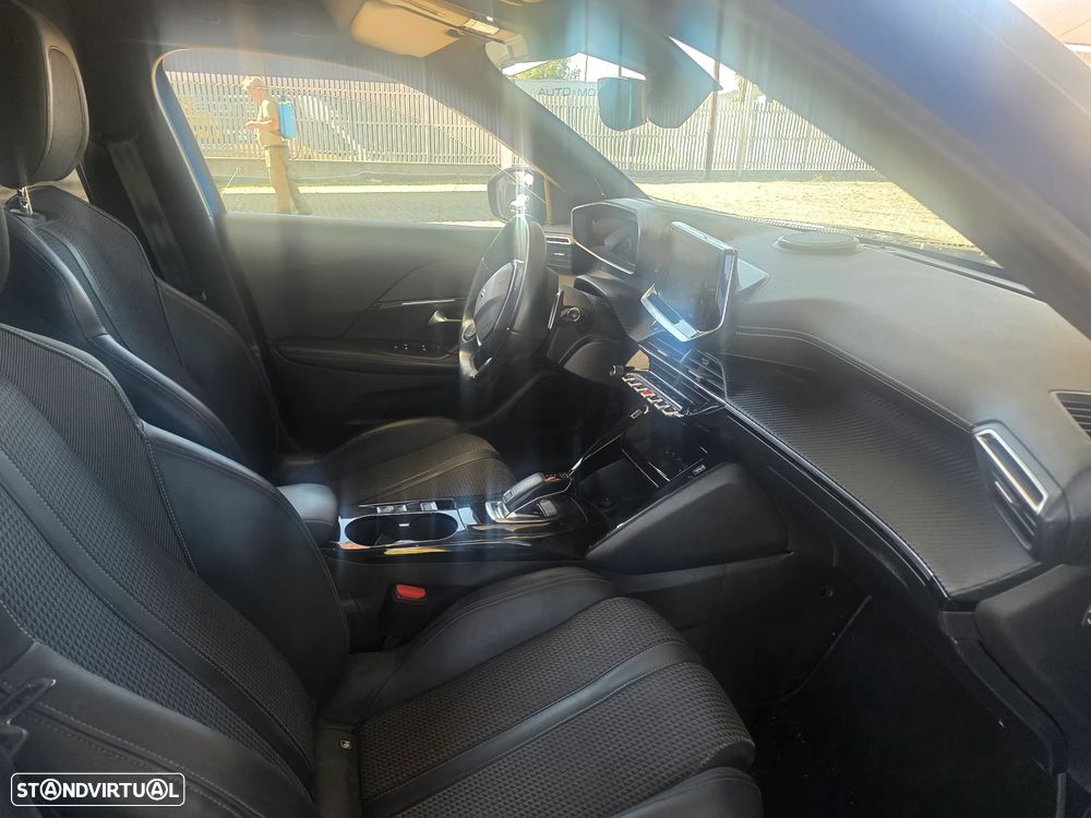 Peugeot 2008 1.5 BlueHDi GT Line EAT8 - 9
