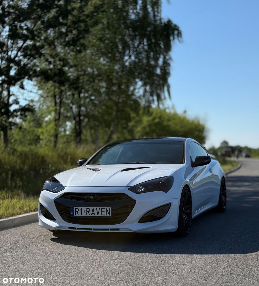 Hyundai Genesis Coupe 3.8 V6 Executive - 2