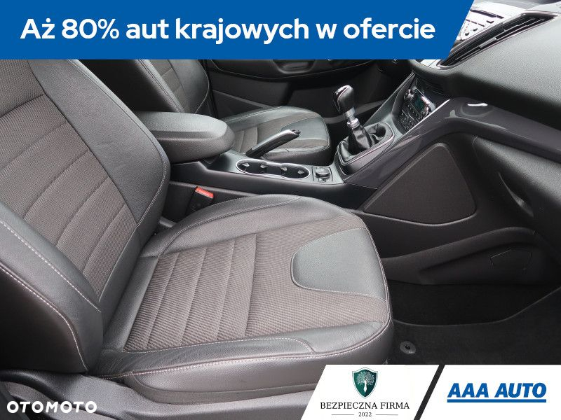 Ford Kuga - 10