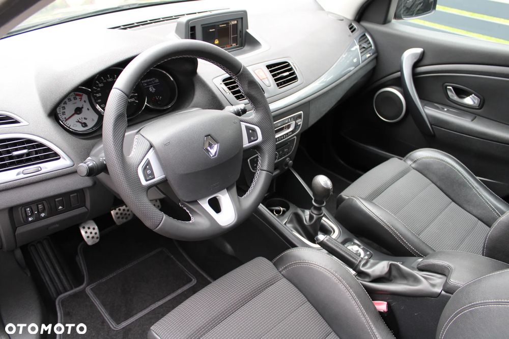 Renault Megane TCe 180 GT - 30