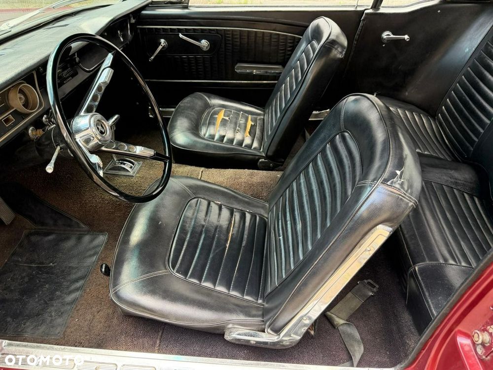 Ford Mustang - 25