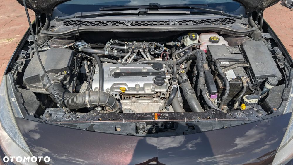 Opel Astra 1.4 T Sport - 9