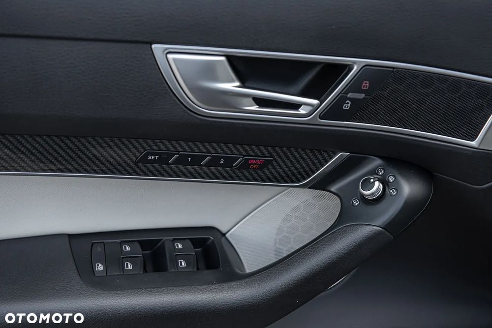 Audi RS6 ver-5-0-tfsi-quattro-tiptr - 20