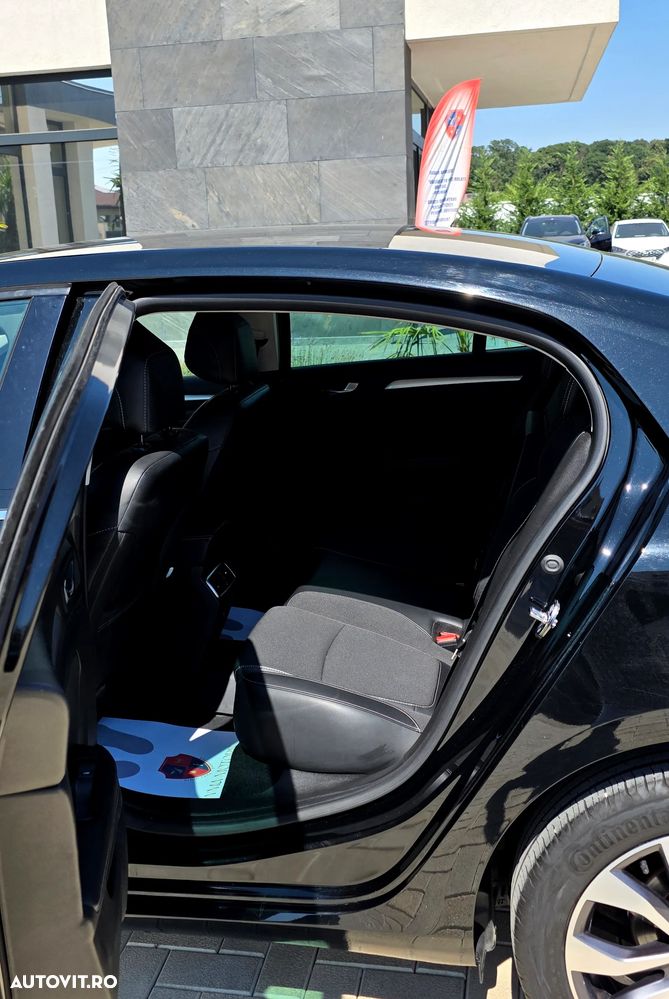 Renault Megane TCe 140 EDC GPF Techno - 16