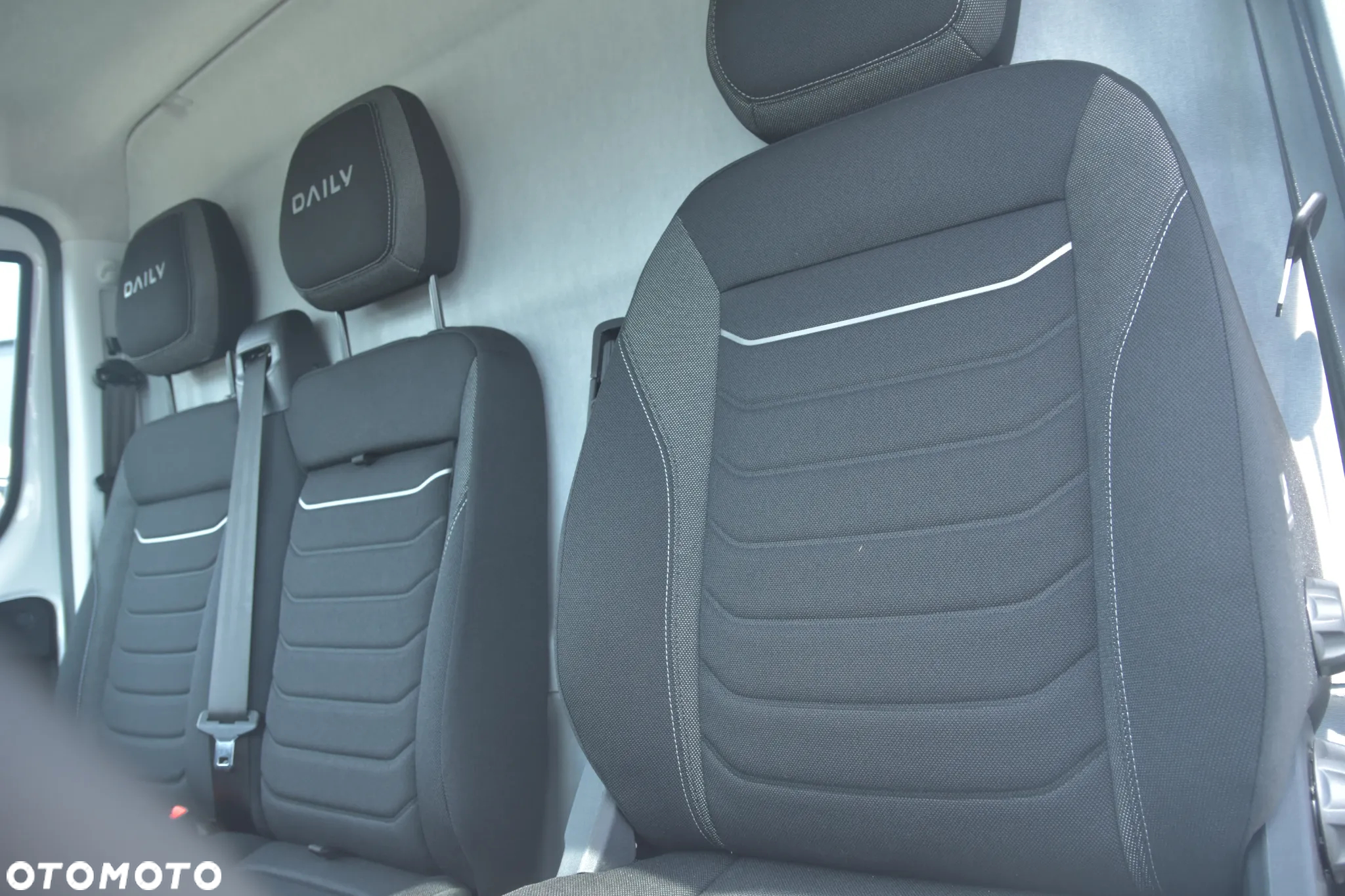 Iveco Daily 35S18 180KM 16m3 - 14