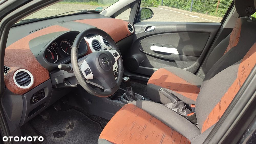 Opel Corsa 1.4 16V Energy - 12