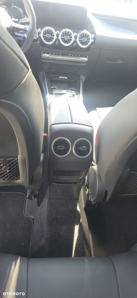 Mercedes-Benz GLA 200 d 8G-DCT Style - 39