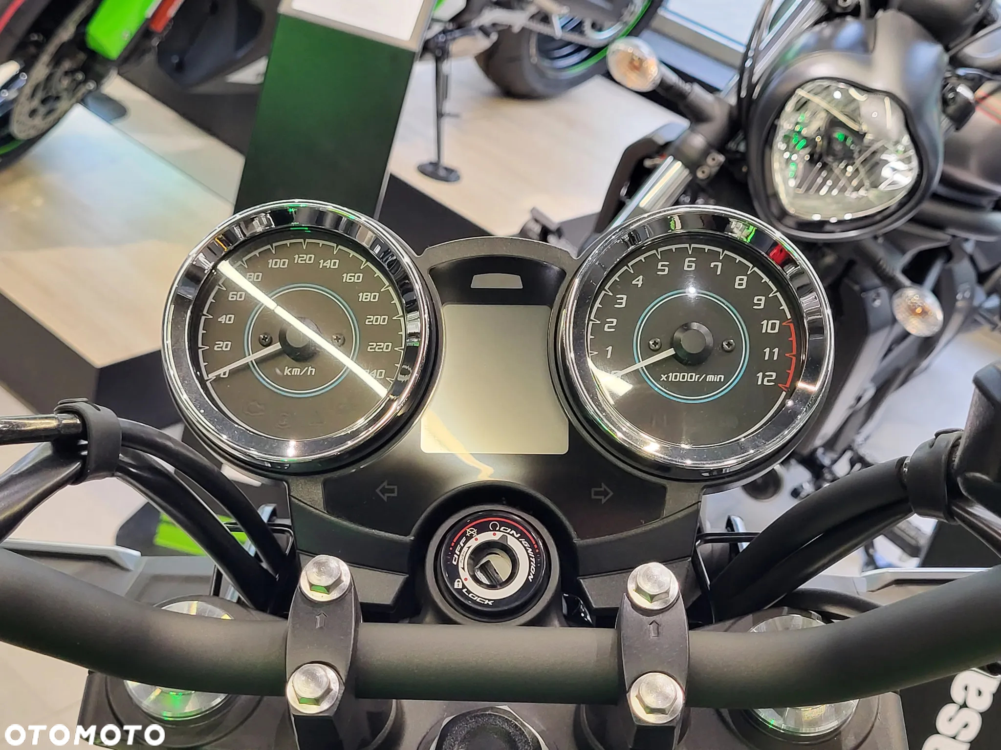 Kawasaki Z 650 RS - 14