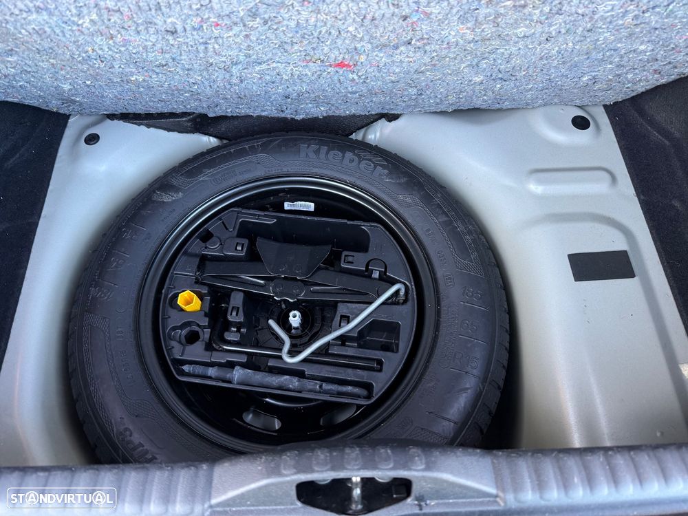 Citroën C3 1.2 PureTech Shine Pack EAT6 - 10