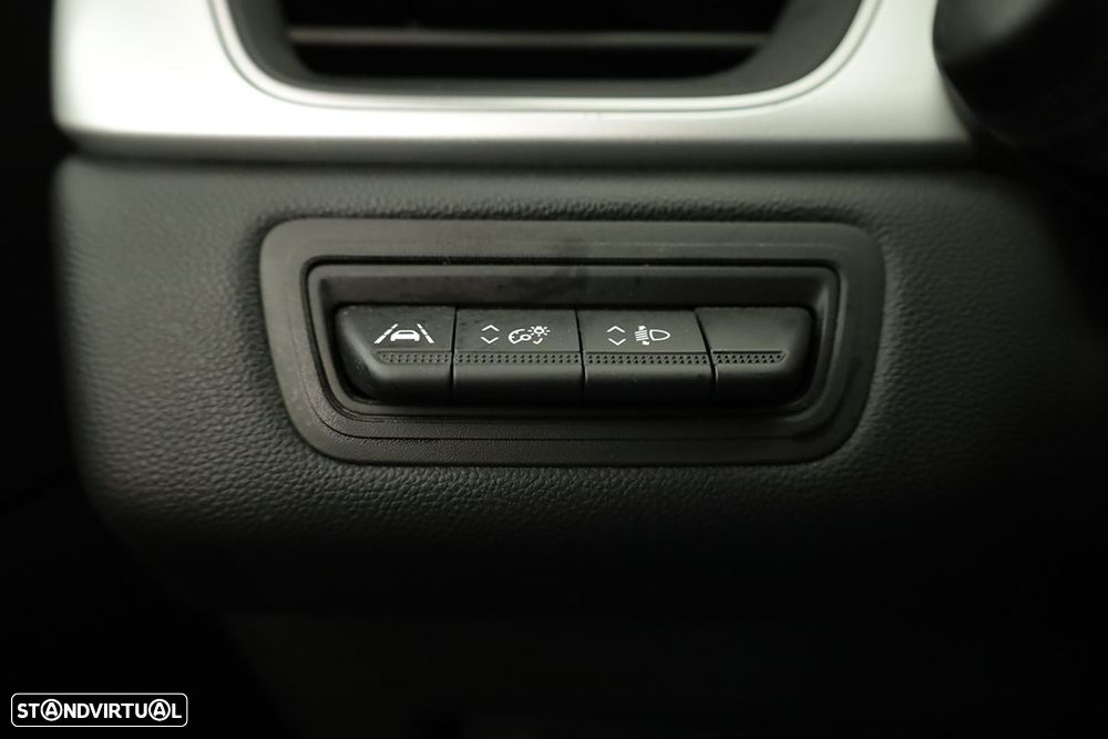 Renault Captur 1.0 TCe Techno Bi-Fuel - 19