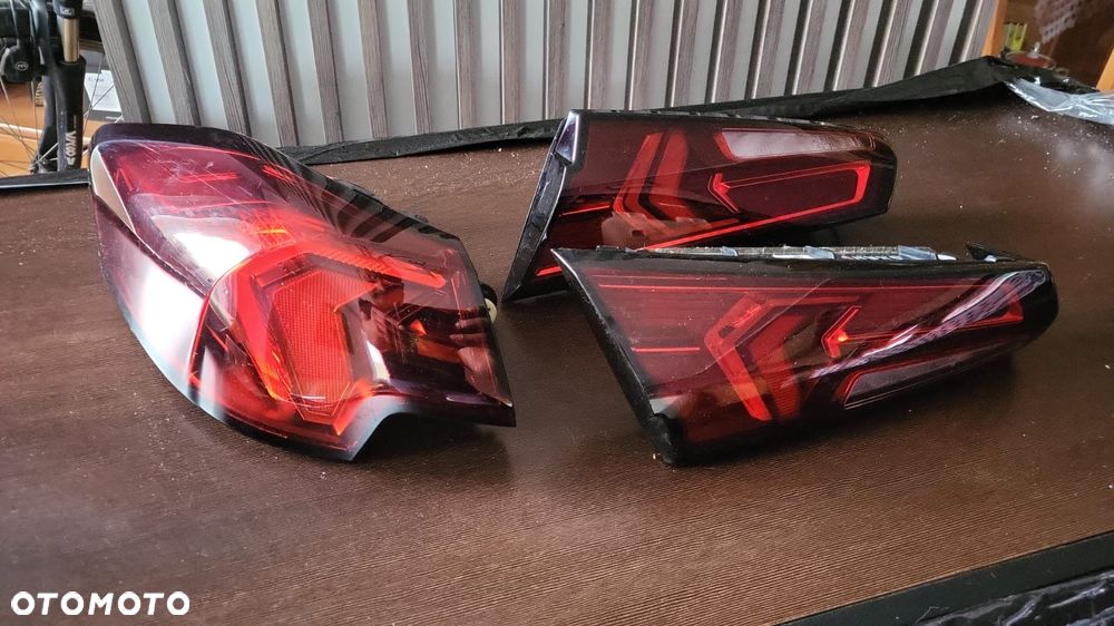 EU Lampa Lewy Tył W Błotnik Klape Prawy Tył BMW 2 F74 Gran Coupe LED 24-