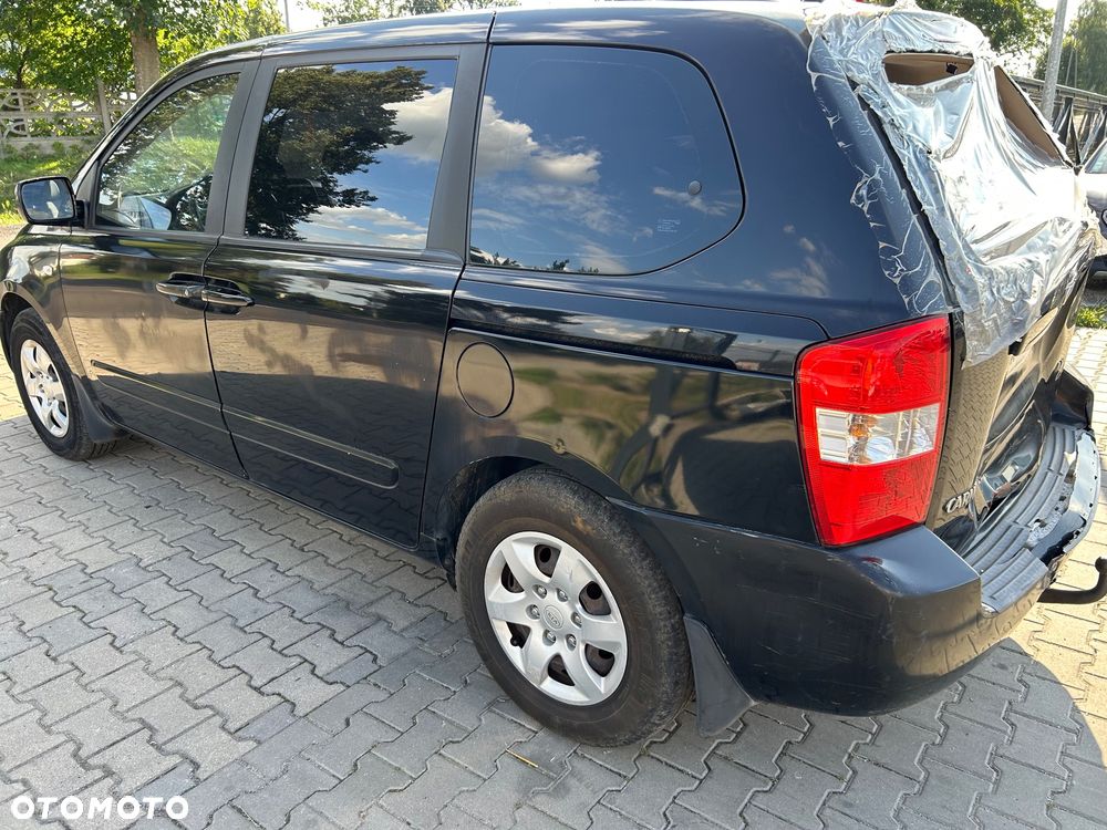 Kia Carnival - 14