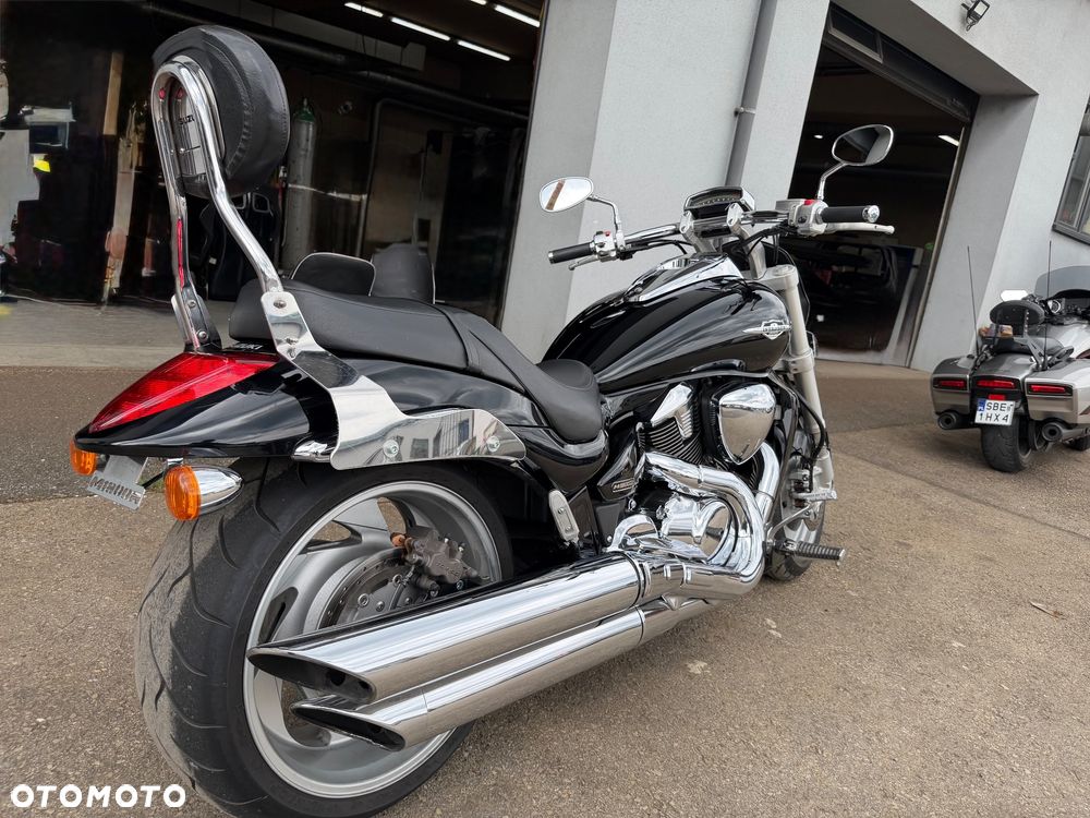 Suzuki Intruder - 2