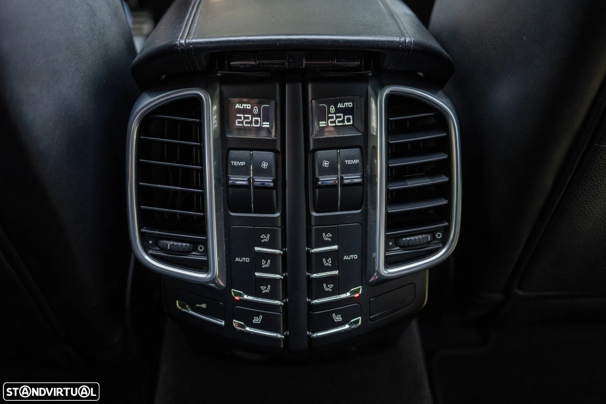 Porsche Cayenne Turbo - 33