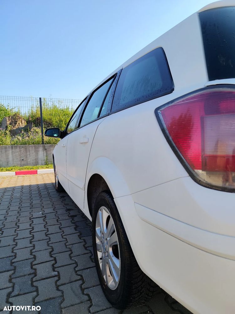 Opel Astra 1.9 CDTI Enjoy - 14