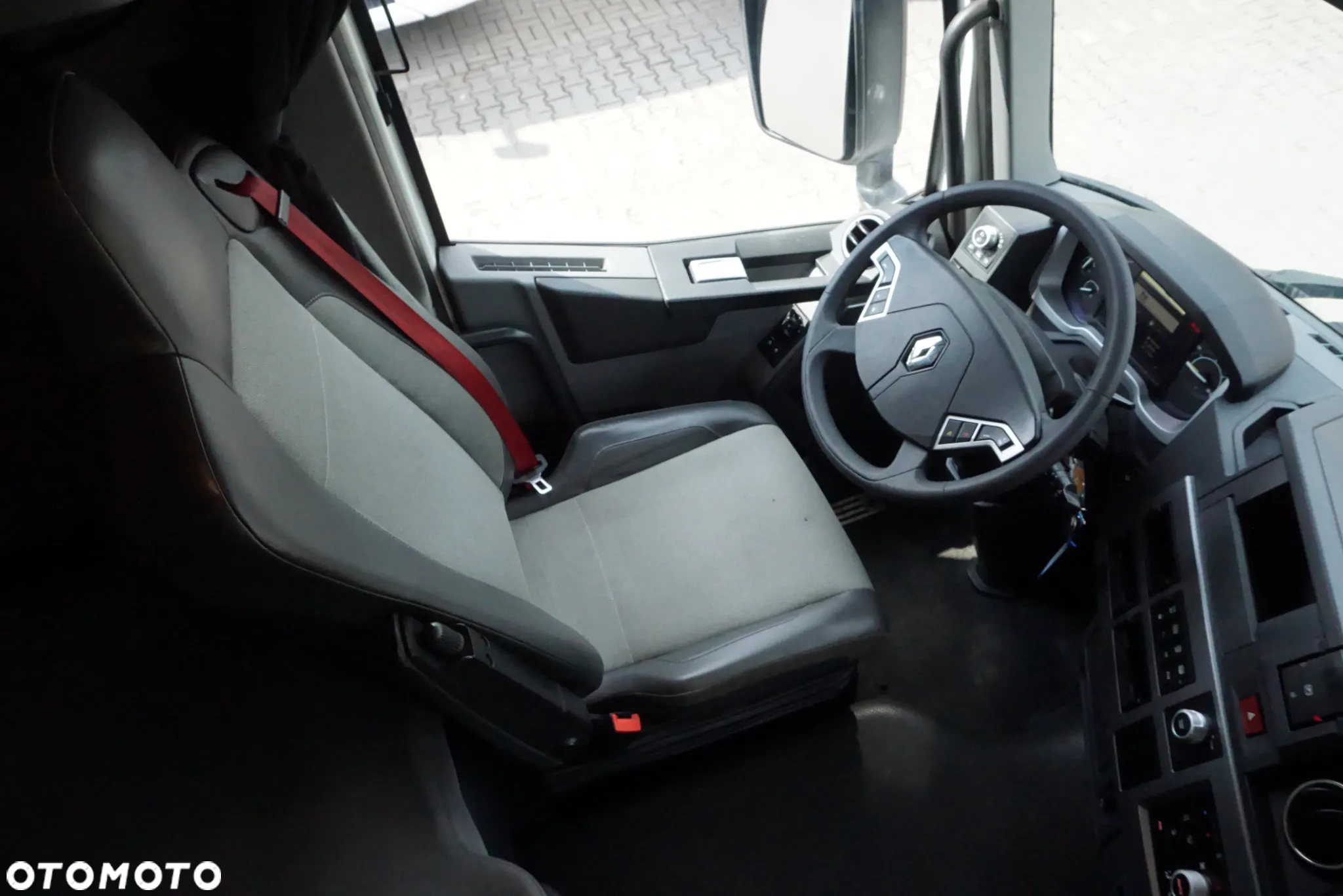Renault T 460 / EURO 6 / AUTOMAT / NISKI PRZEBIEG / SPROWADZONA / 100 % ORYGINAŁ - 25