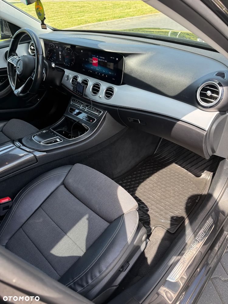 Mercedes-Benz Klasa E 220 d 4-Matic AMG - 18