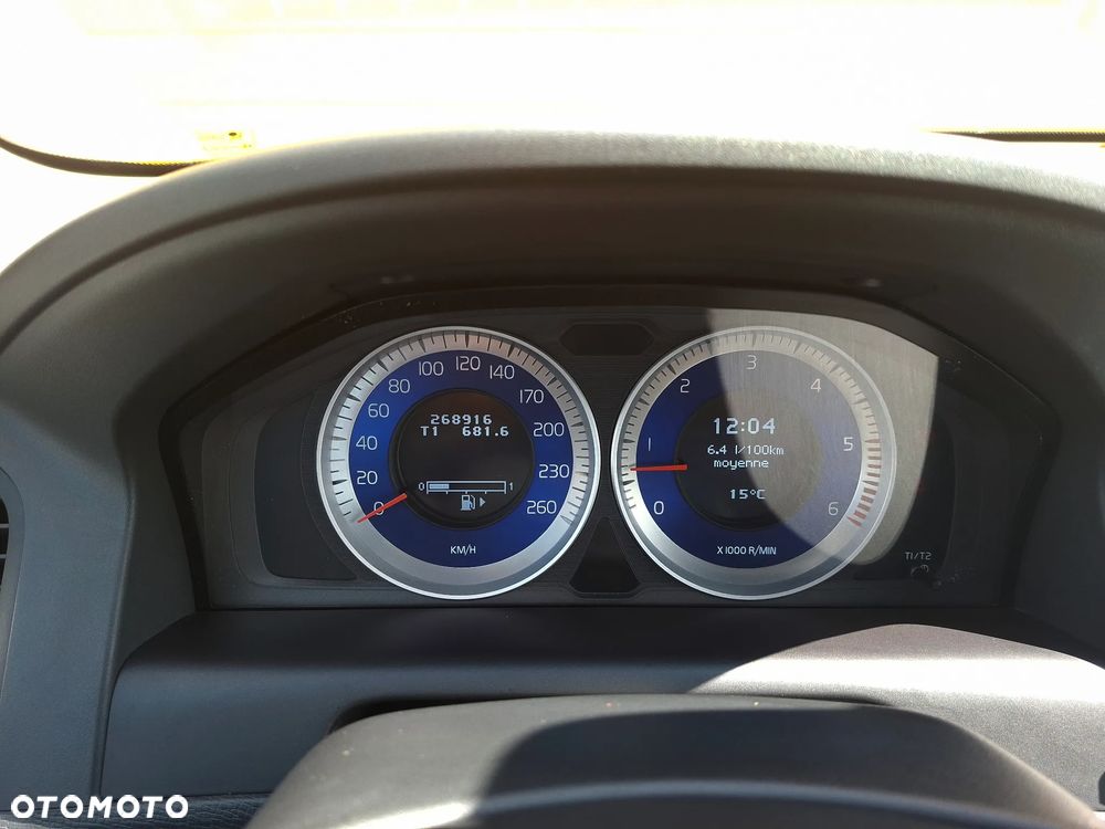 Volvo XC 60 D4 RDesign - 13