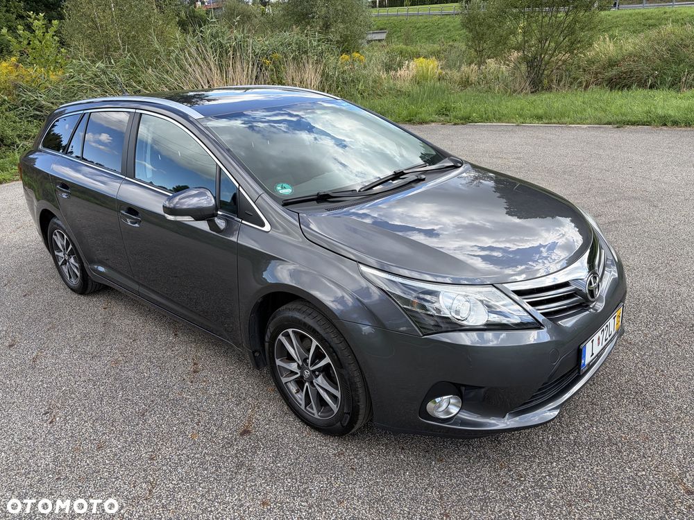 Toyota Avensis - 2