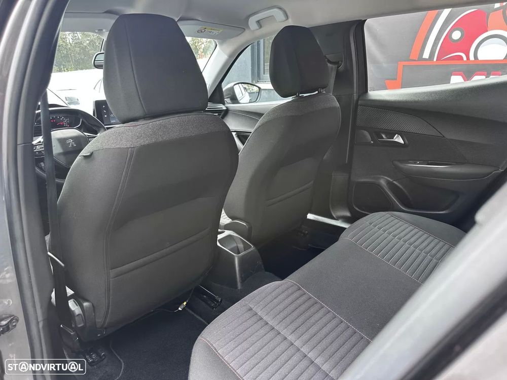 Peugeot 2008 1.2 PureTech Allure Pack - 30