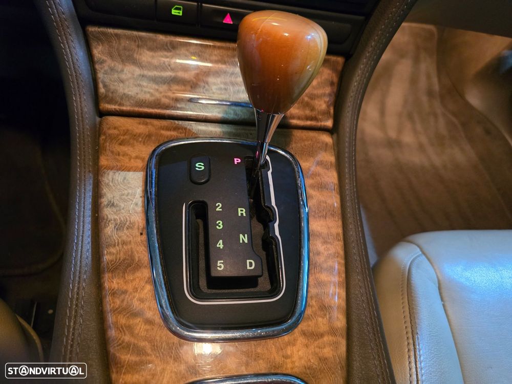 Jaguar S-Type 2.7 D V6 Classic Auto. - 19