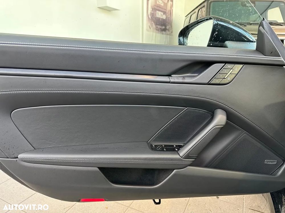 Porsche 911 Targa 4 GTS PDK - 11