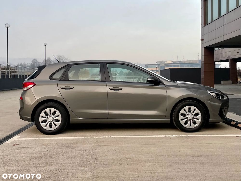 Hyundai i30 1.4 Classic + - 12