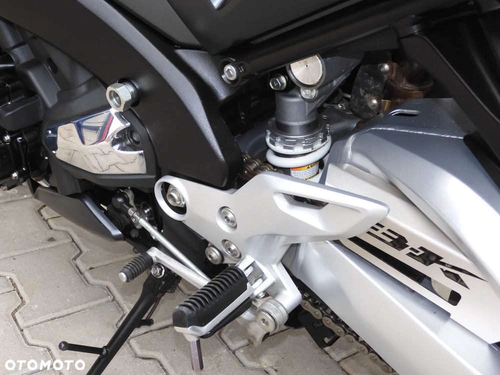 Suzuki GSX - 35