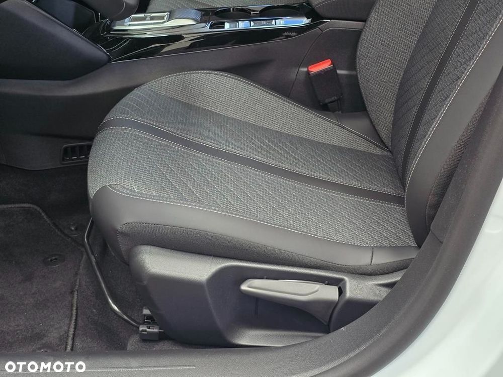 Peugeot 208 1.2 mHEV Allure e-DCS6 - 21