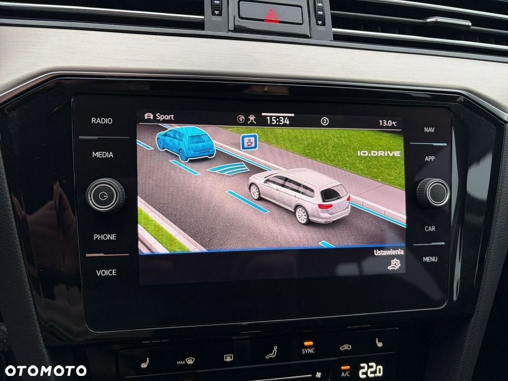 Volkswagen Passat - 22