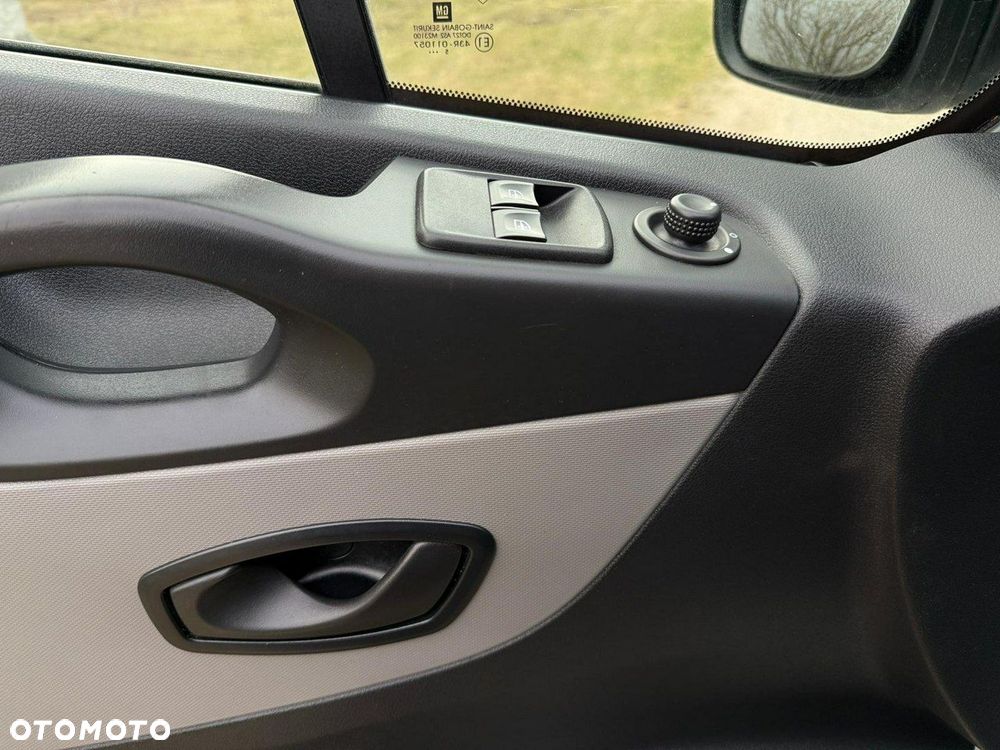 Renault Trafic - 18