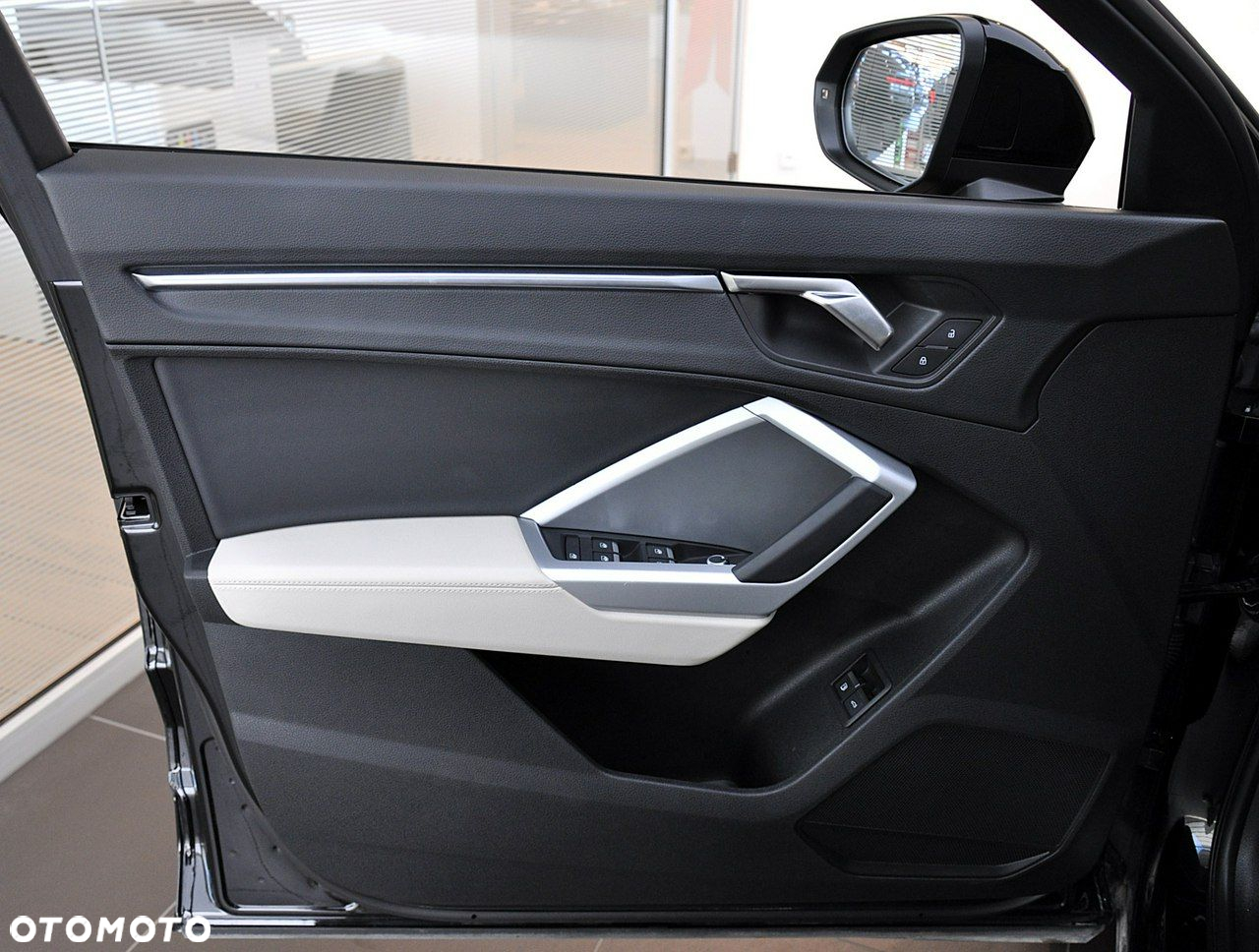 Audi Q3 Sportback - 15