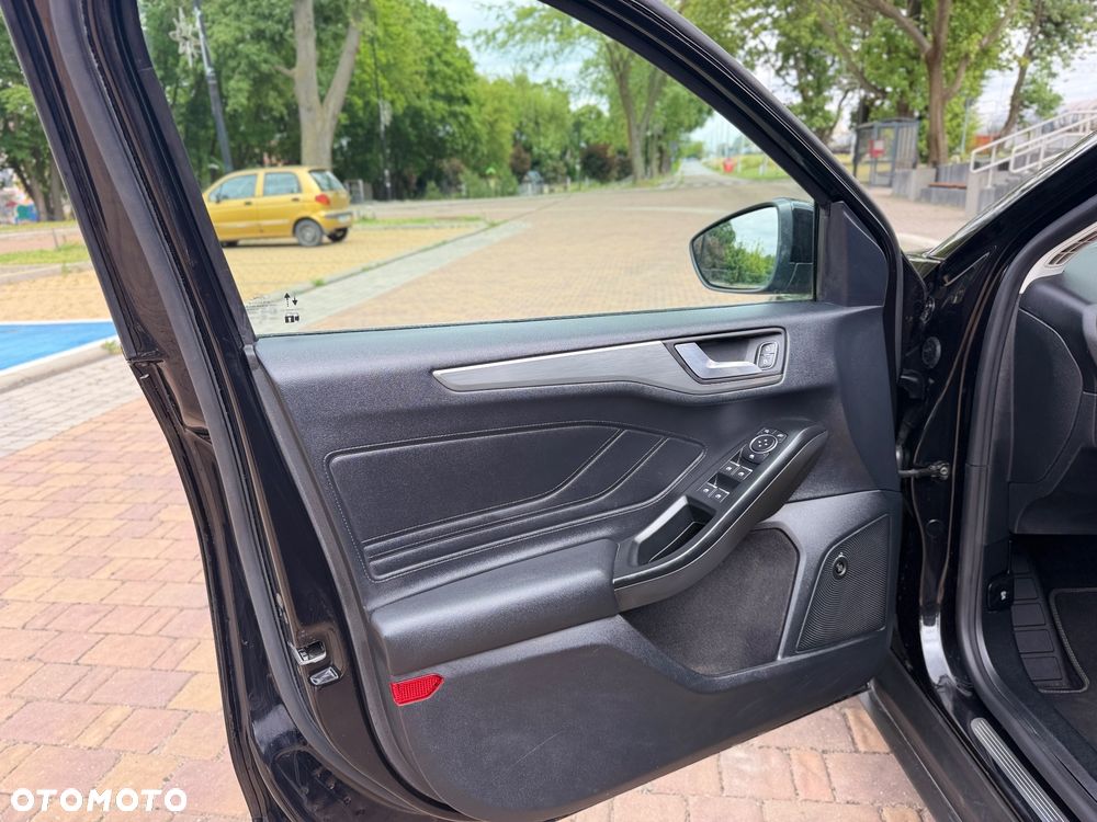 Ford Focus 1.5 EcoBlue Titanium X - 25