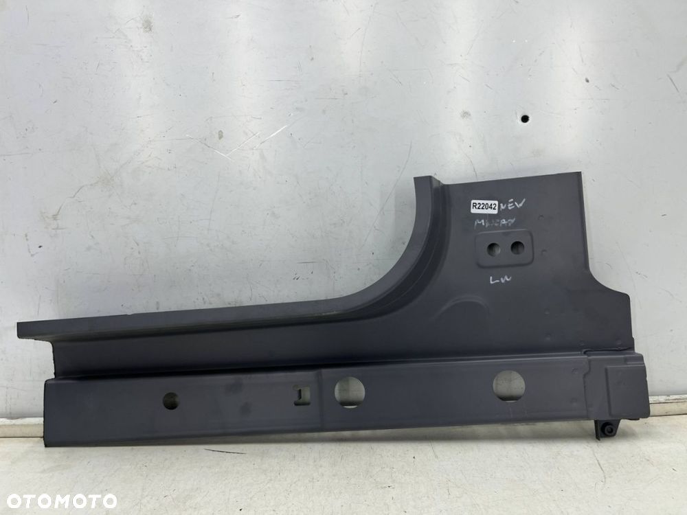 Poszycie Macan I 95b 14r.- LEWY przedni próg dolny słupek ćwiartka NOWE ORYGINALNE lewy środek - 7