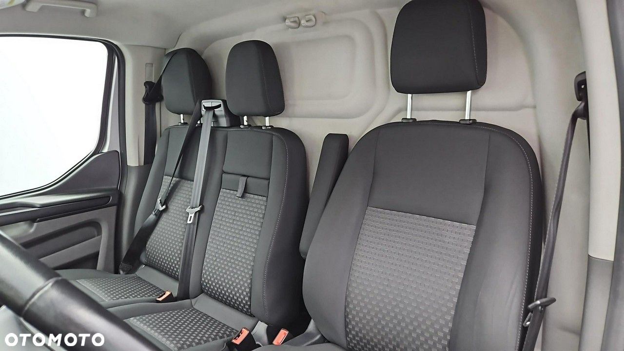 Ford Transit Custom - 11