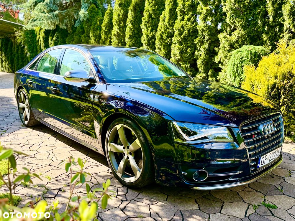 Audi S8 - 1