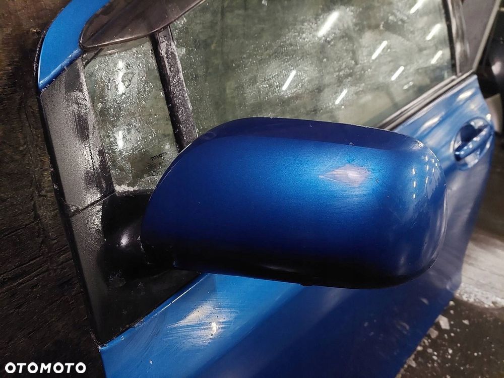 DRZWI KOMPLETNE LEWY PRZÓD + LUSTERKO LEWE TOYOTA YARIS II 8T0 - 5